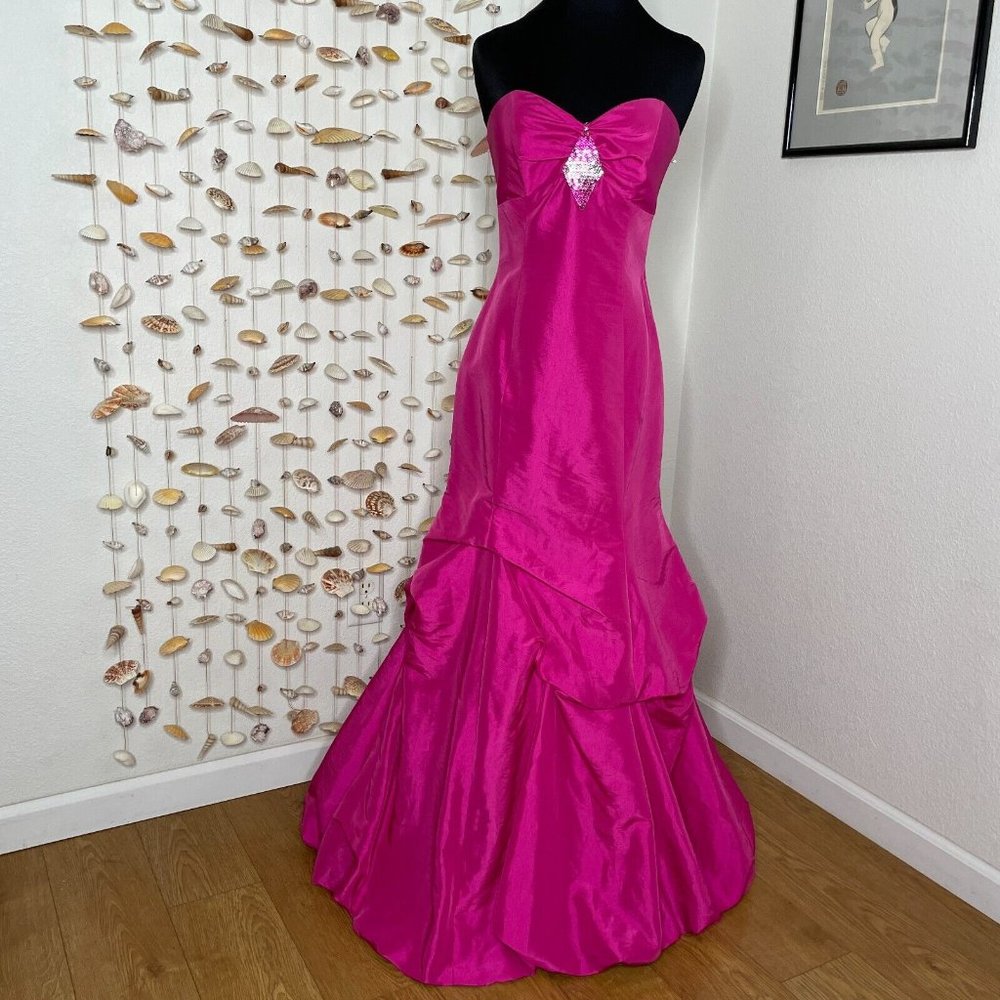 Jessica McClintock Gunne Sax Formal Dress Gown Strapless Size 5 Pink Jeweled